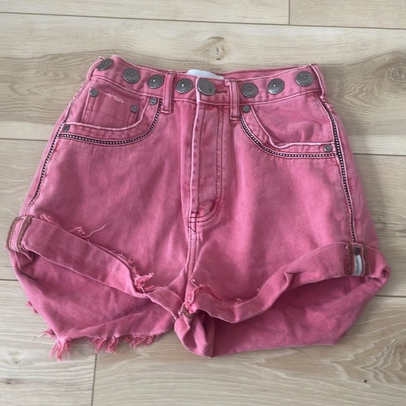 One Teaspoon Pants - One Teaspoon Pink Distressed Cutoff Shorts Size 25
